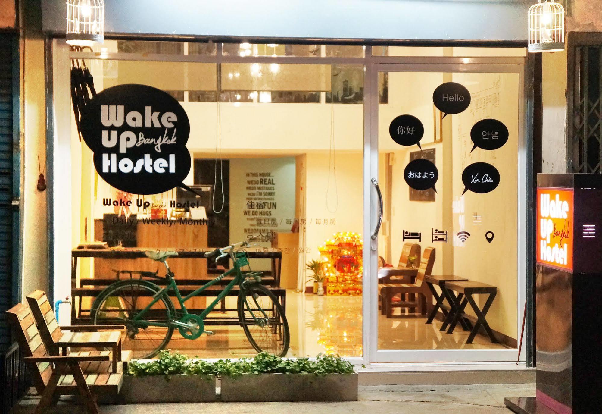 Wake Up Hostel Banguecoque Exterior foto